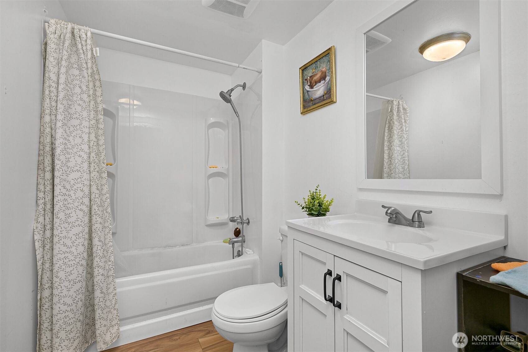 3316 E College Way Property Photo 20