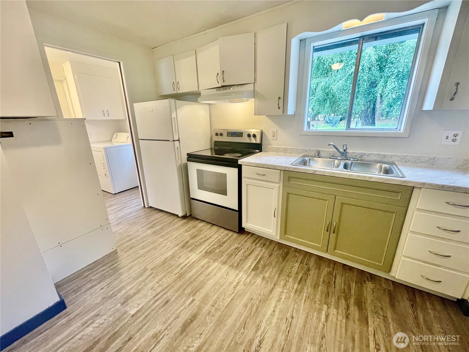 3316 E College Way Property Photo 25
