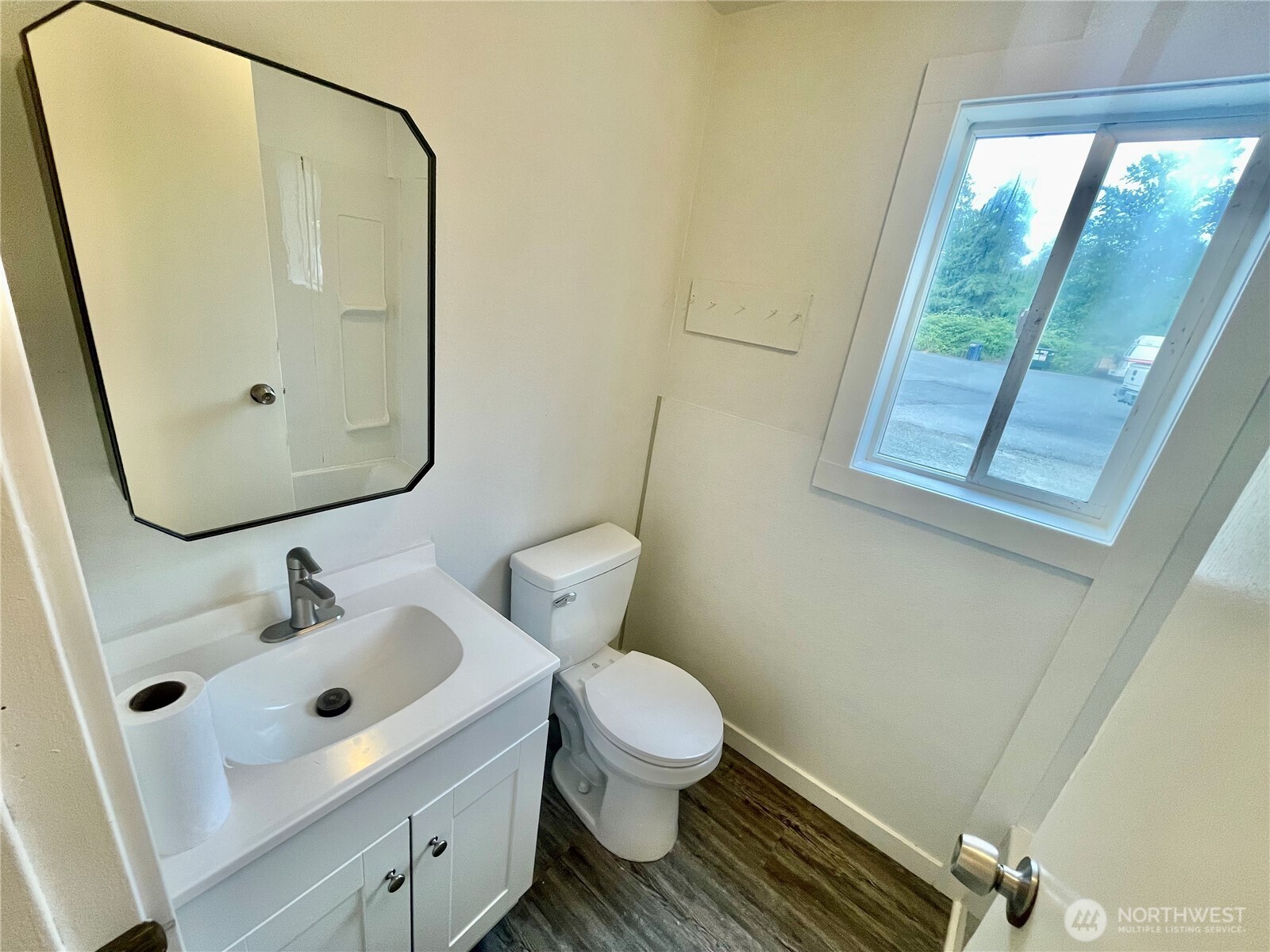 3316 E College Way Property Photo 27