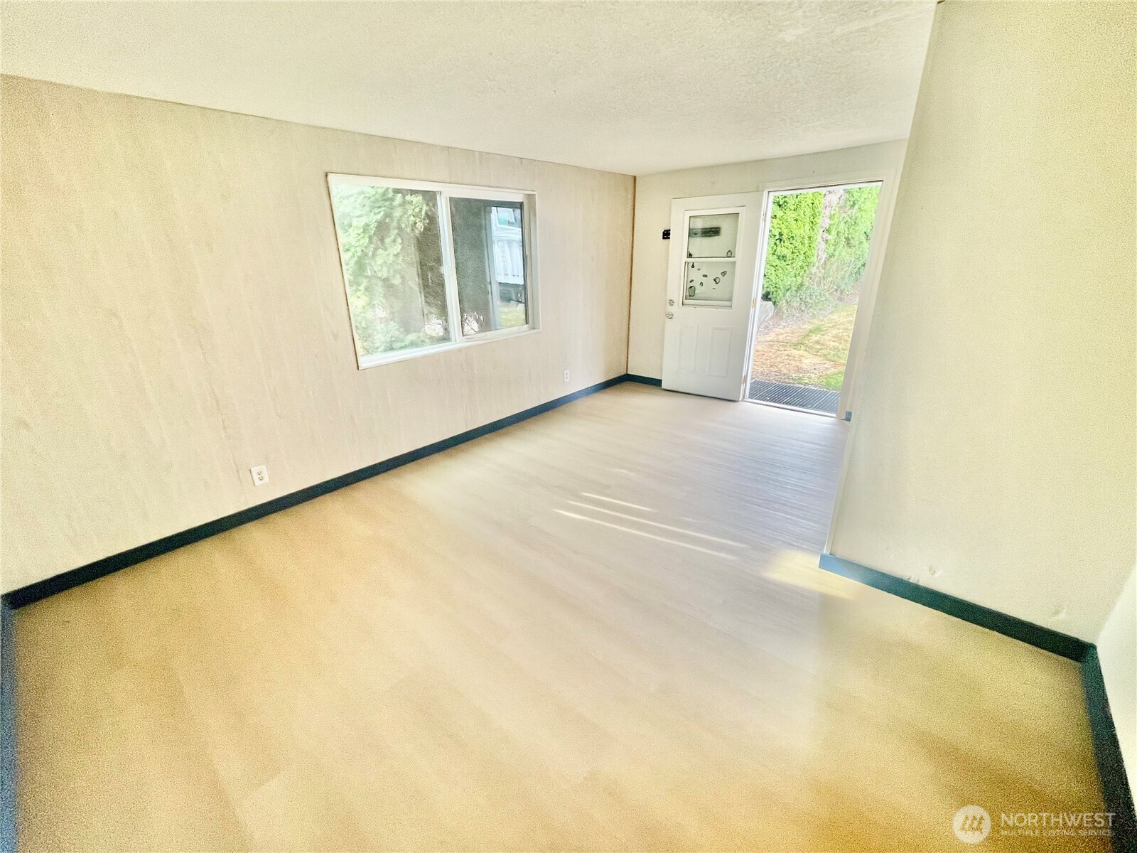 3316 E College Way Property Photo 30
