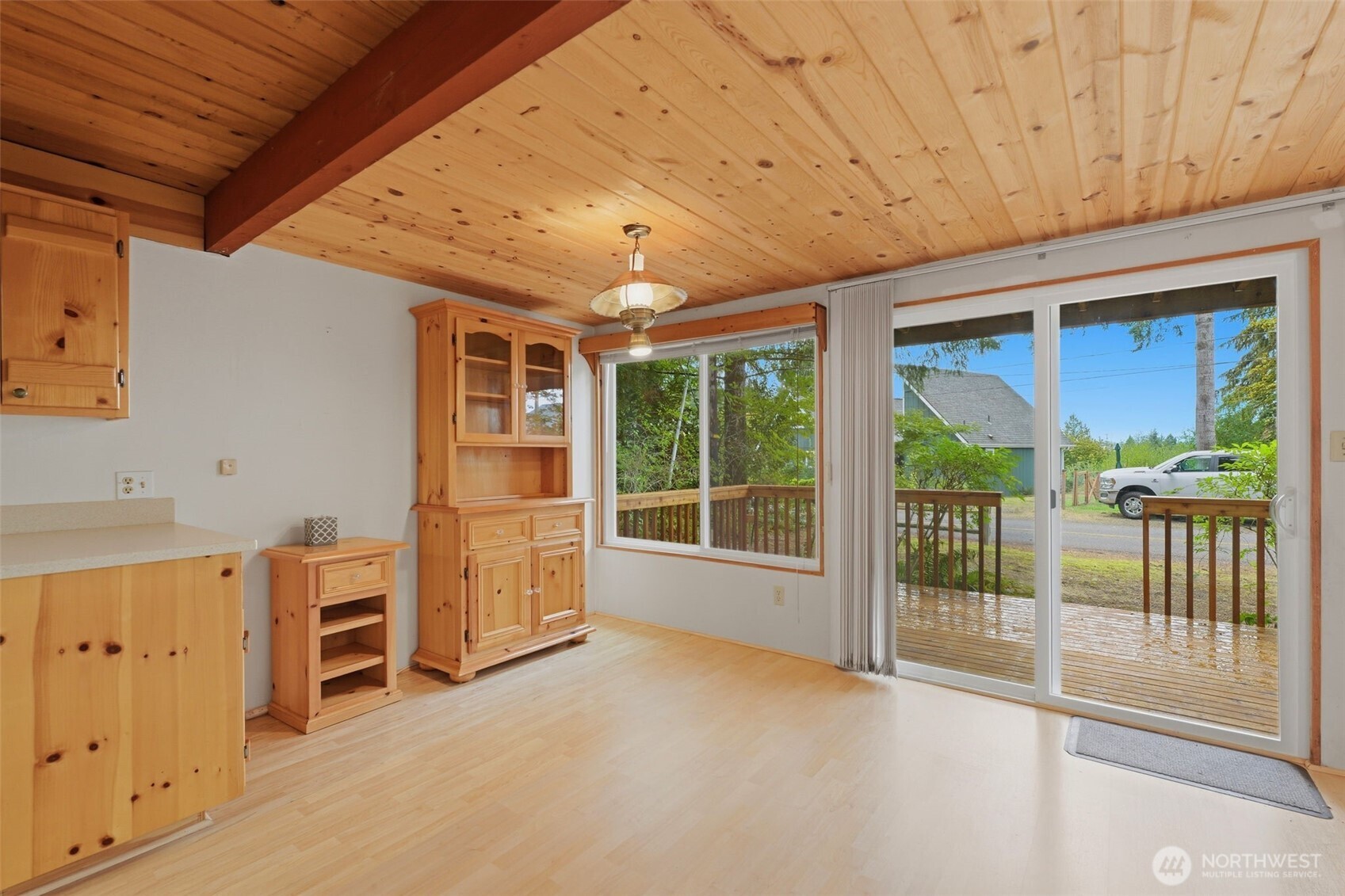 720 E Creekside Drive Property Photo 12