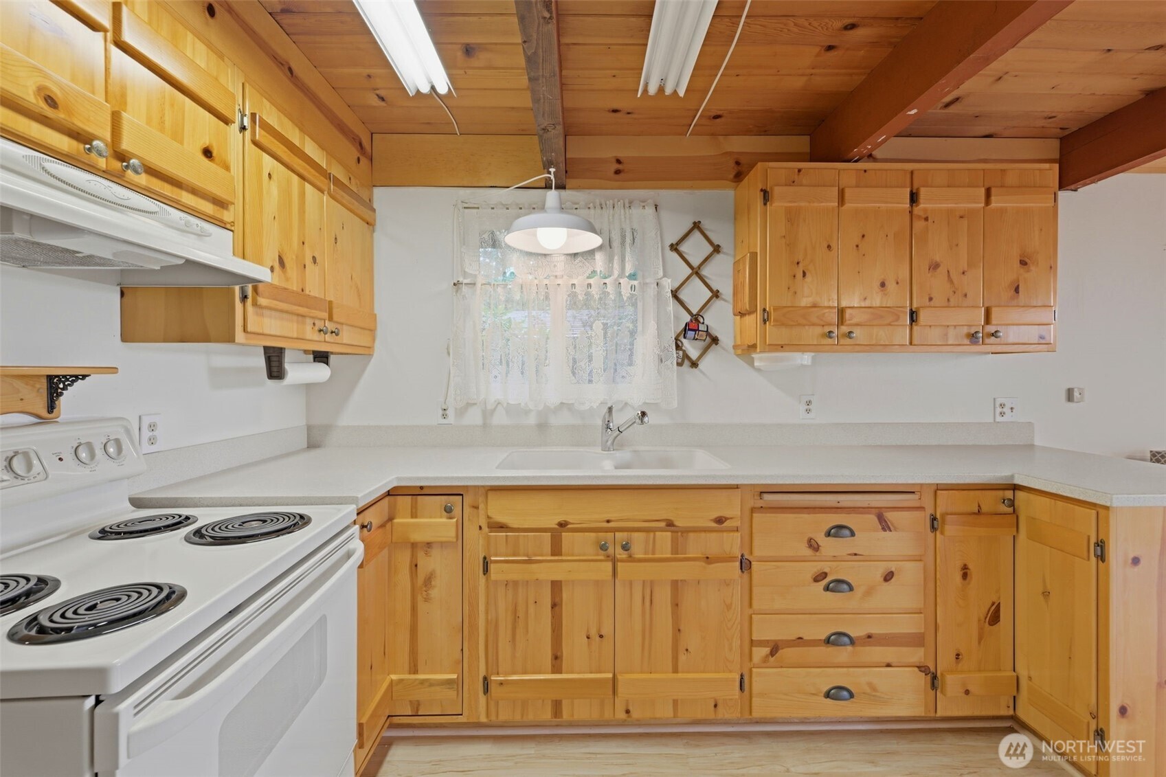 720 E Creekside Drive Property Photo 15