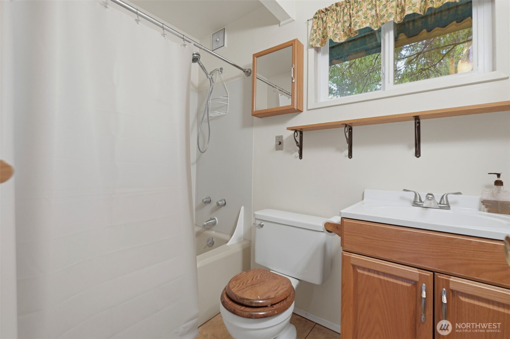 720 E Creekside Drive Property Photo 21