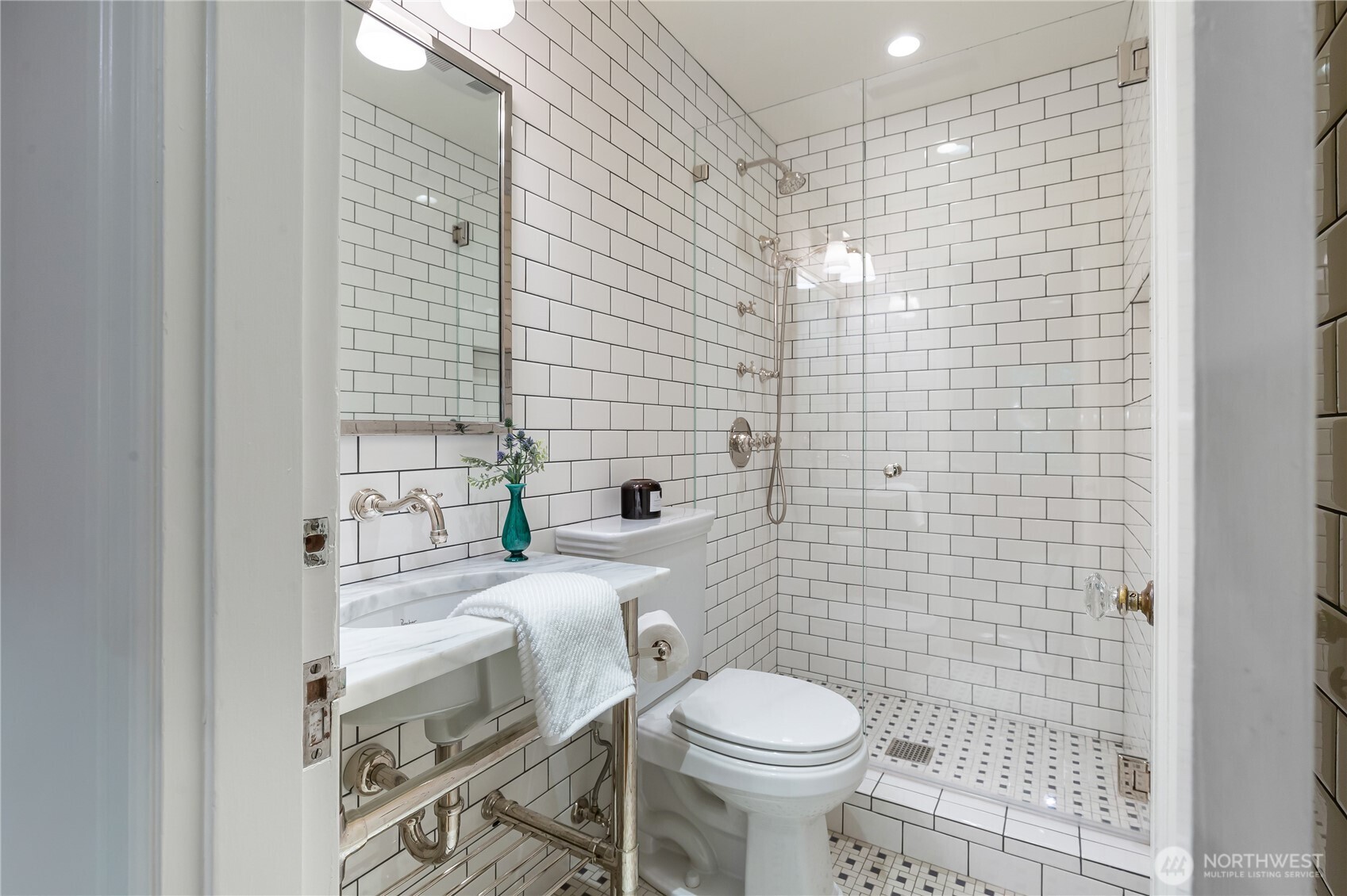 2306 Lake Park Drive Property Photo 32