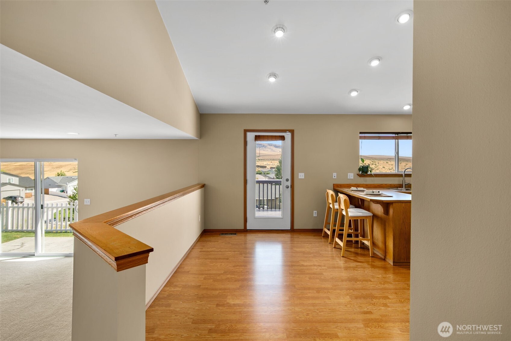 2502 Harvester Loop Property Photo 10