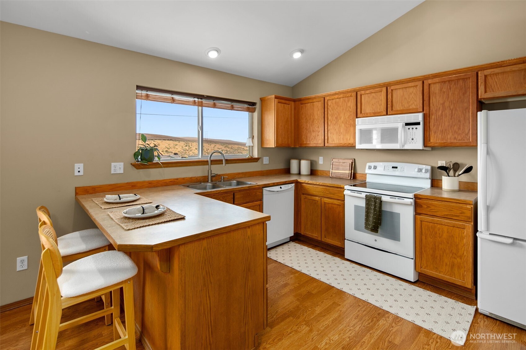 2502 Harvester Loop Property Photo 12
