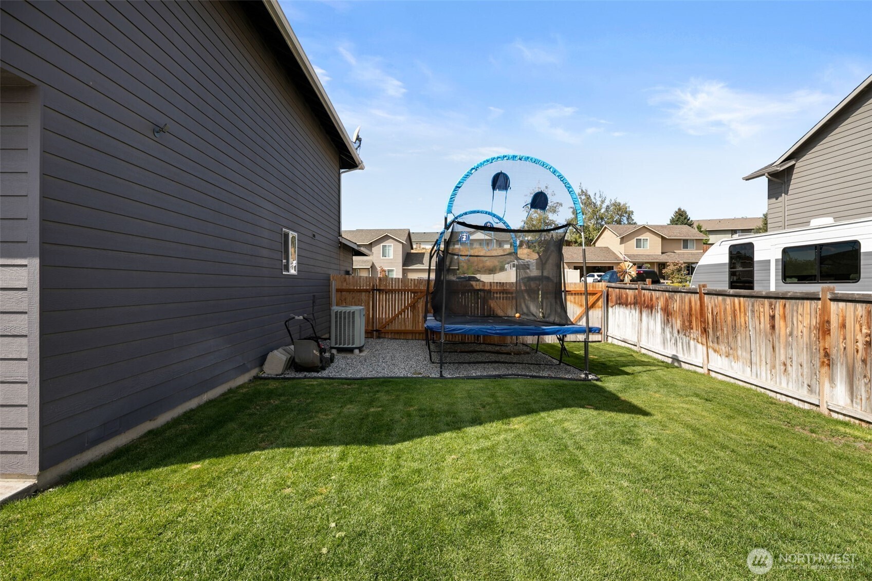 2502 Harvester Loop Property Photo 19