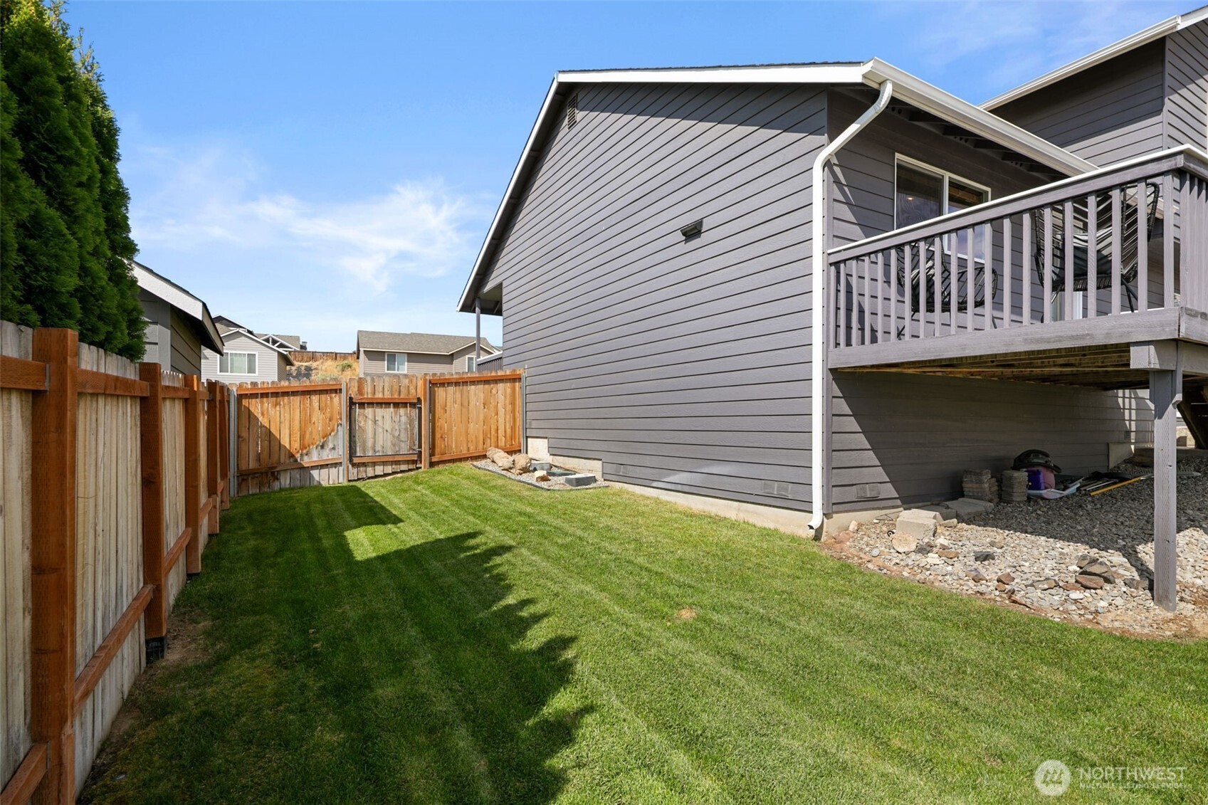 2502 Harvester Loop Property Photo 20
