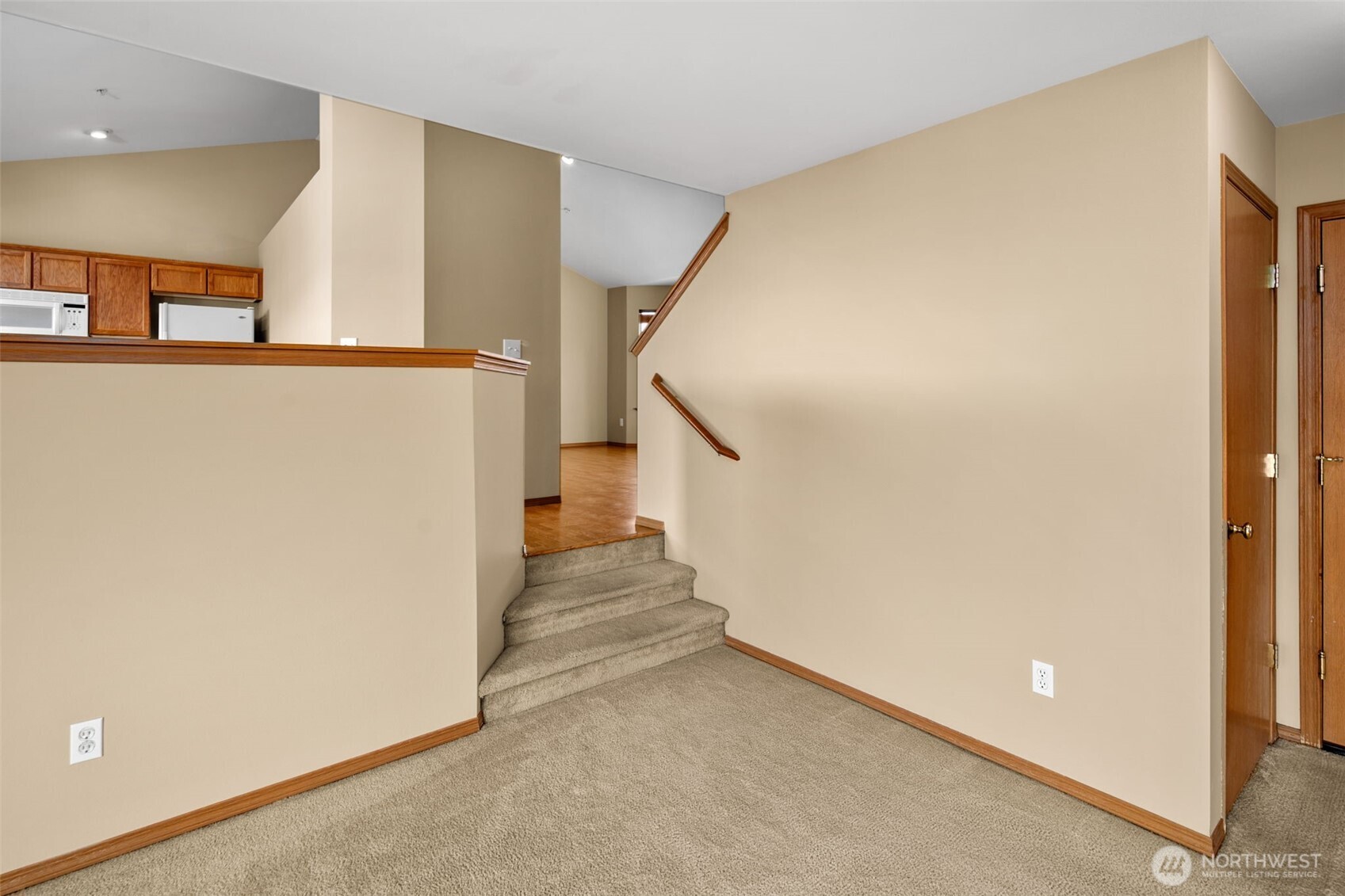 2502 Harvester Loop Property Photo 21