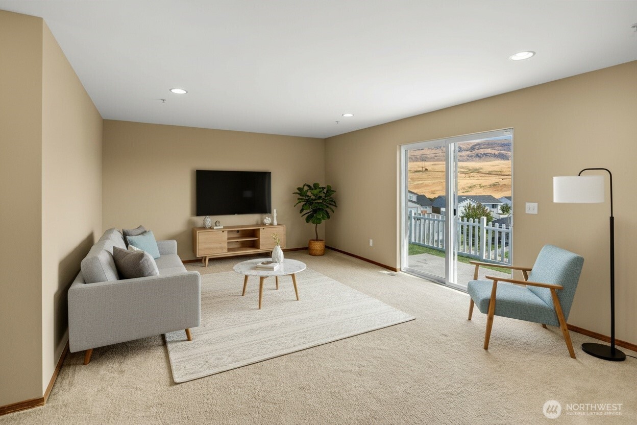 2502 Harvester Loop Property Photo 22