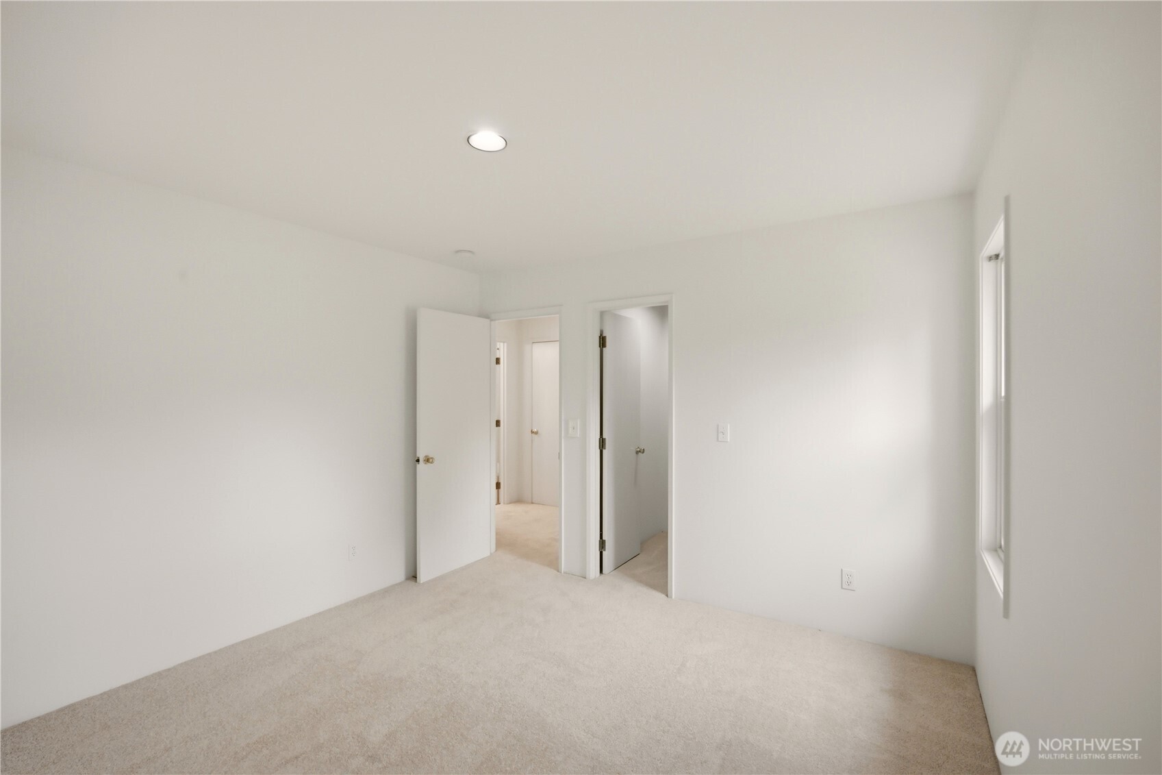 8914 30th Avenue Property Photo 11