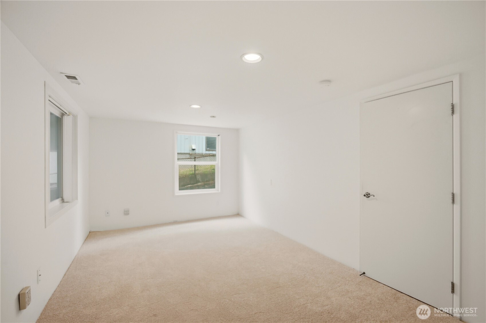 8914 30th Avenue Property Photo 23