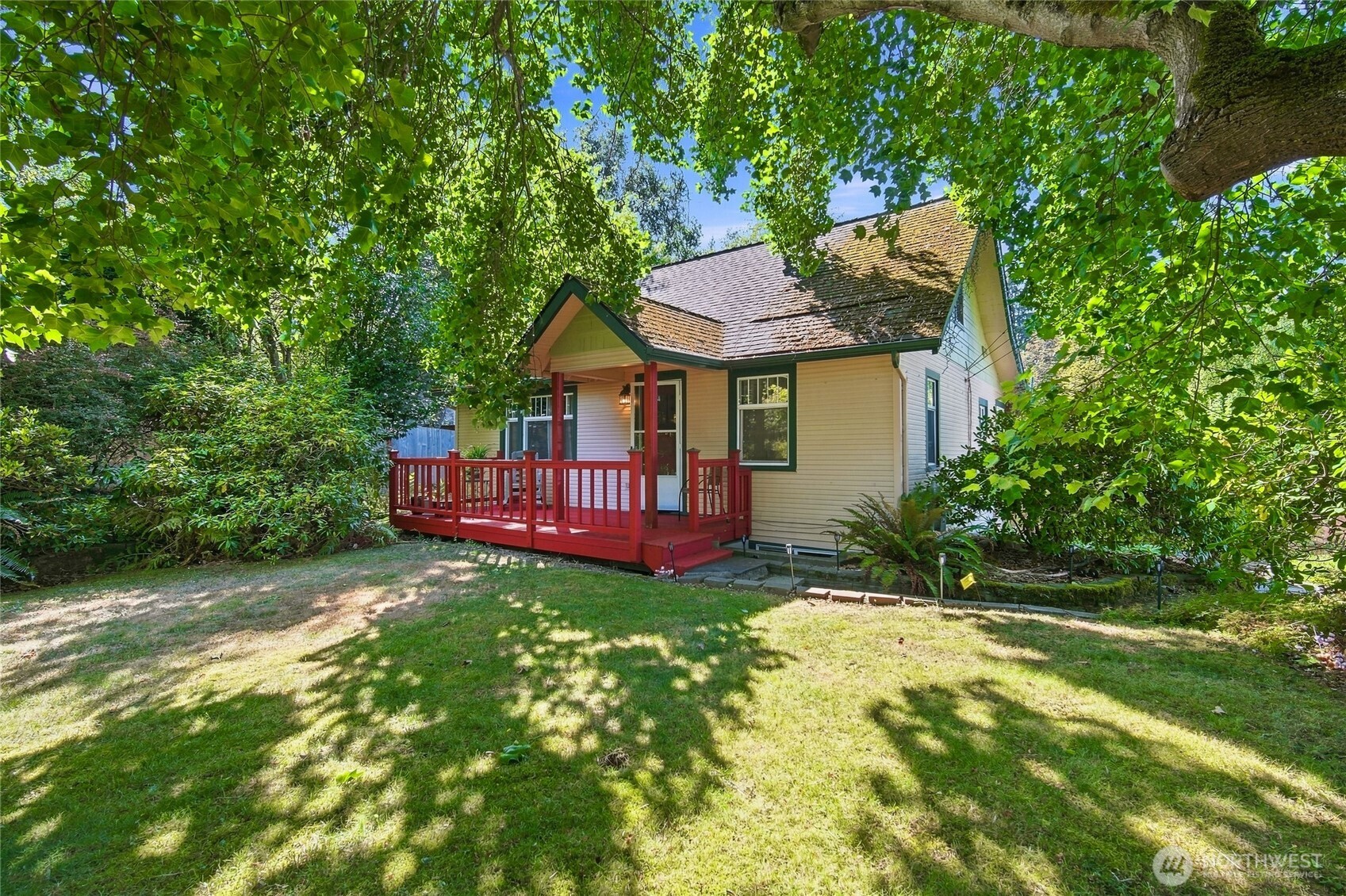 4808 Glenwood Avenue Property Photo 1