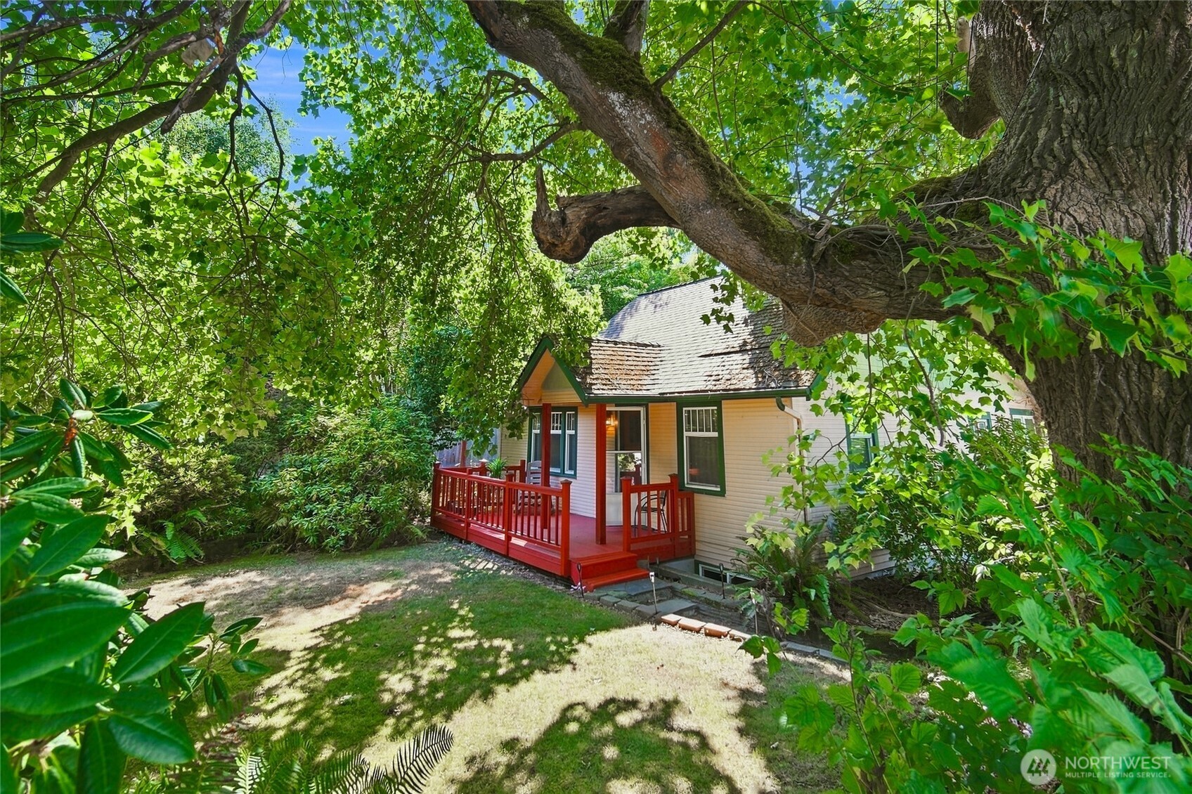 4808 Glenwood Avenue Property Photo 4