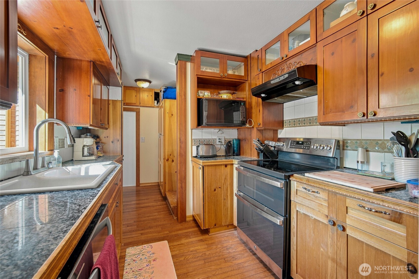 4808 Glenwood Avenue Property Photo 17