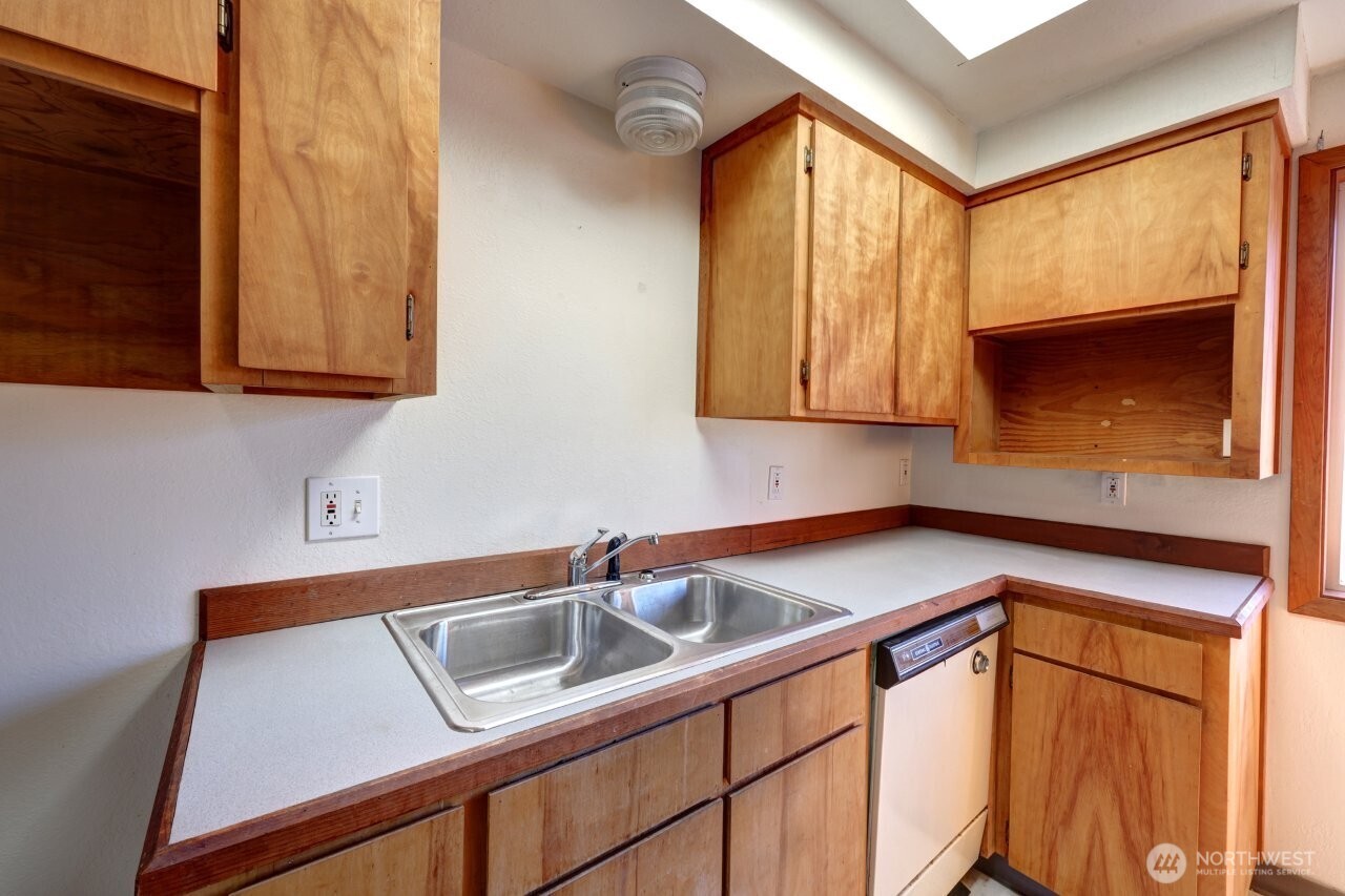 1101 Idaho Avenue Property Photo 4
