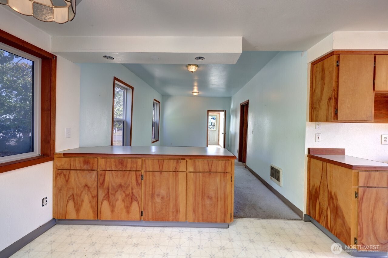 1101 Idaho Avenue Property Photo 8
