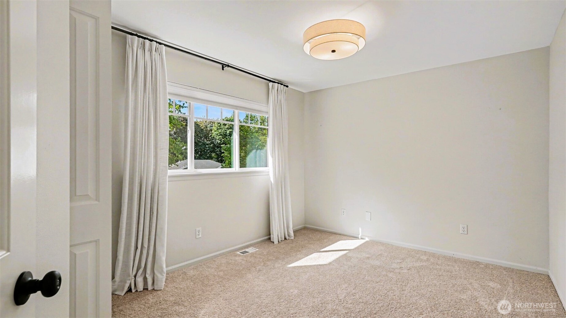 6915 205th Street Property Photo 22