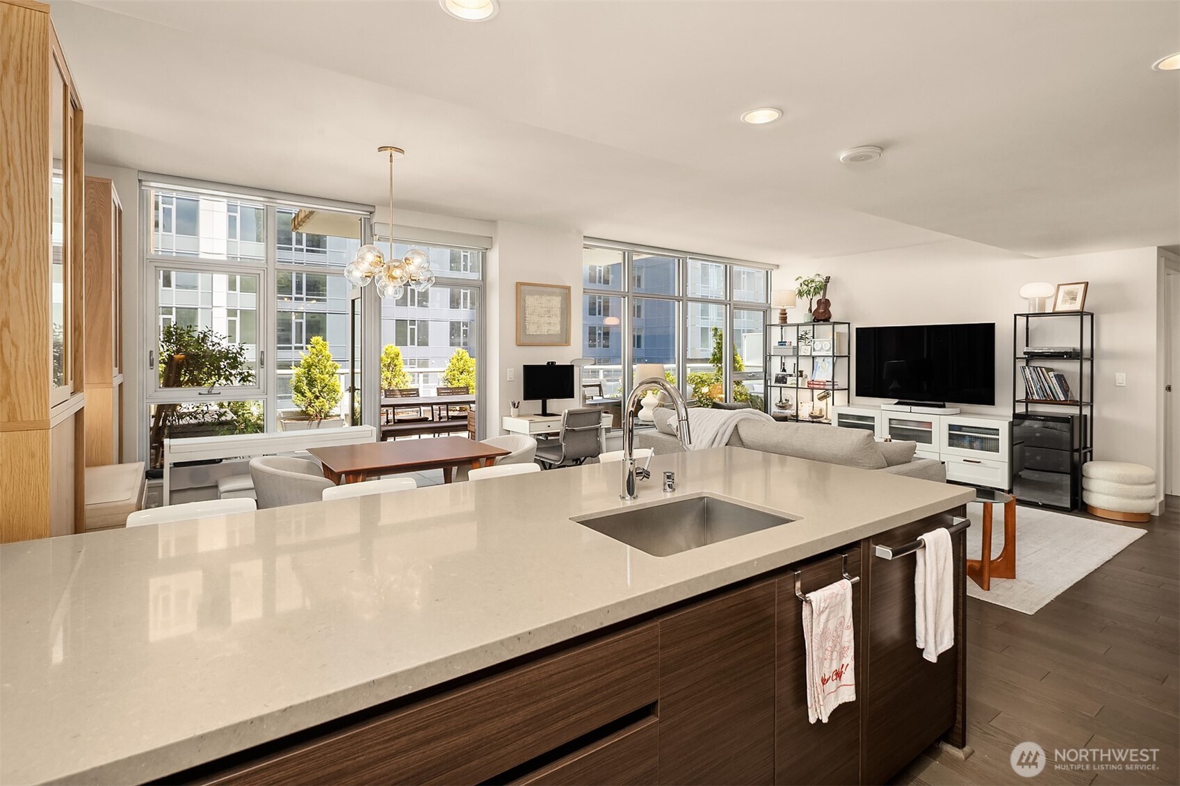 583 Battery Street 702n Property Photo 11