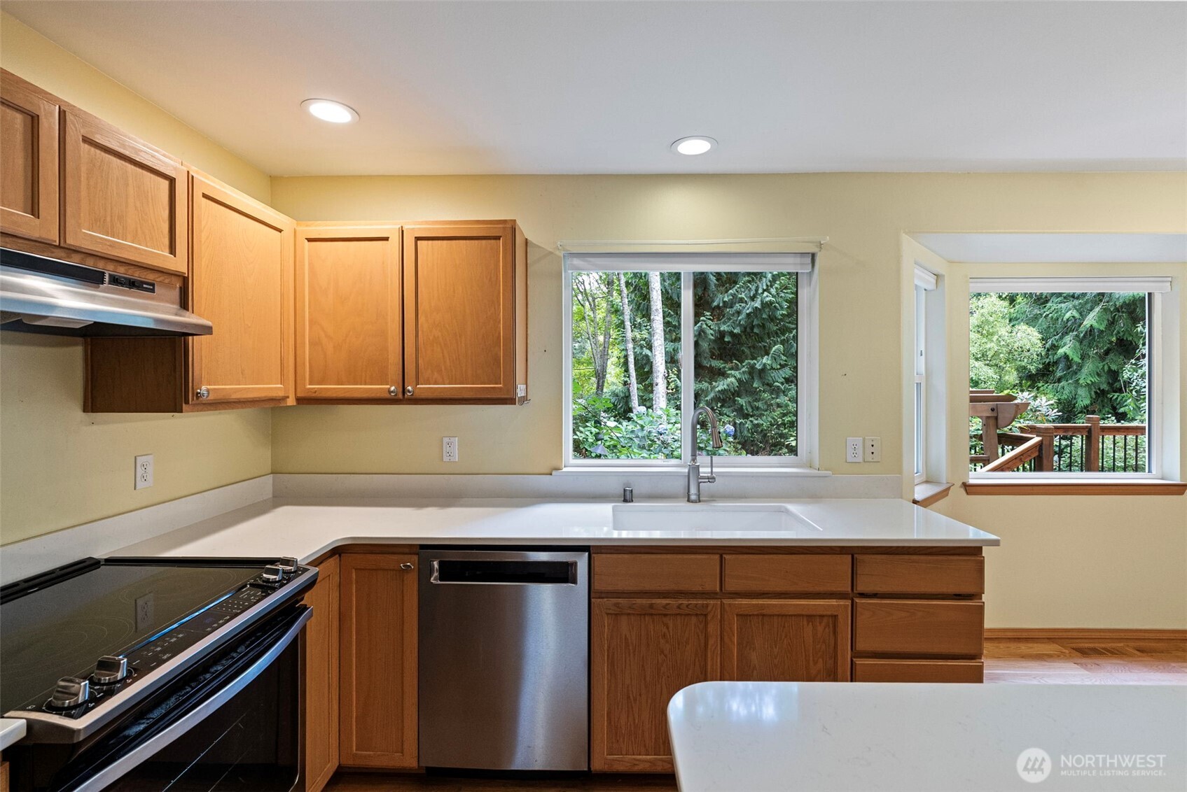 6001 Whale Dancer Court Property Photo 8