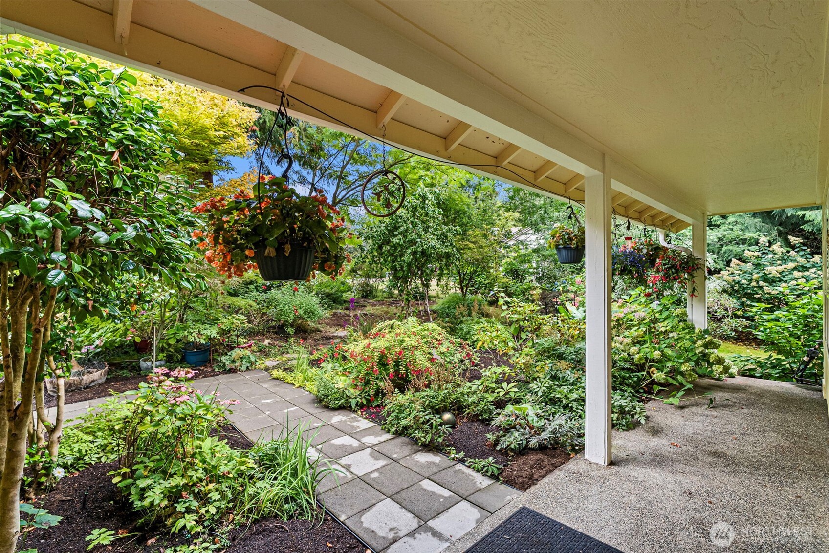 6001 Whale Dancer Court Property Photo 33