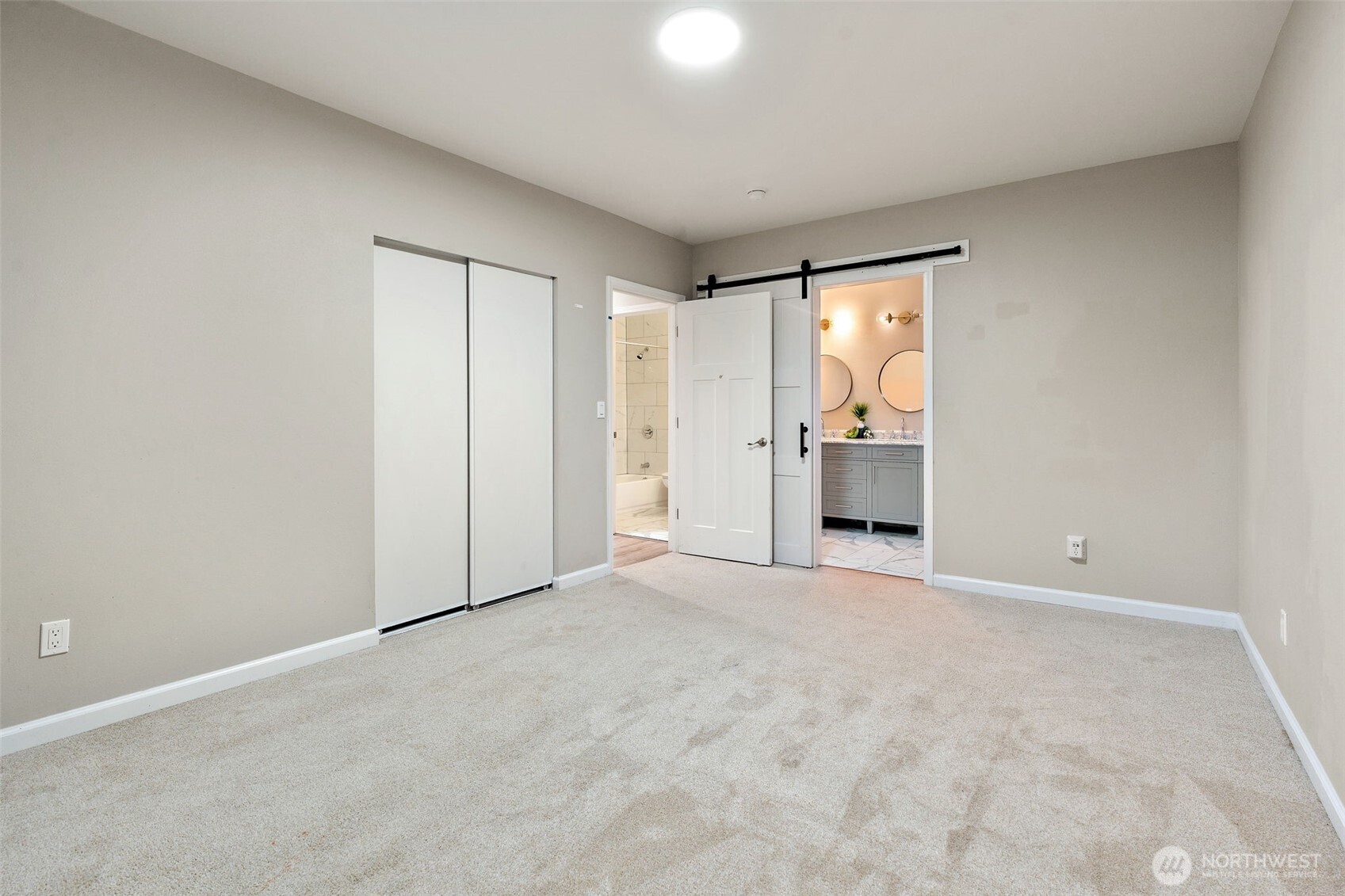 9417 Winona Street Property Photo 15