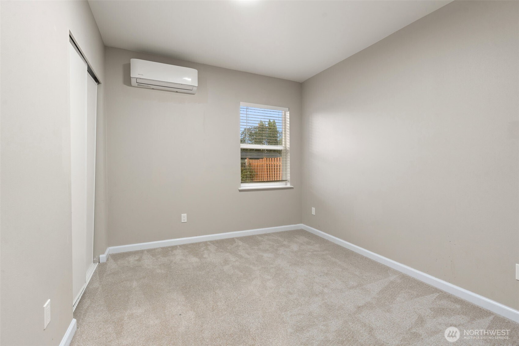 9417 Winona Street Property Photo 17