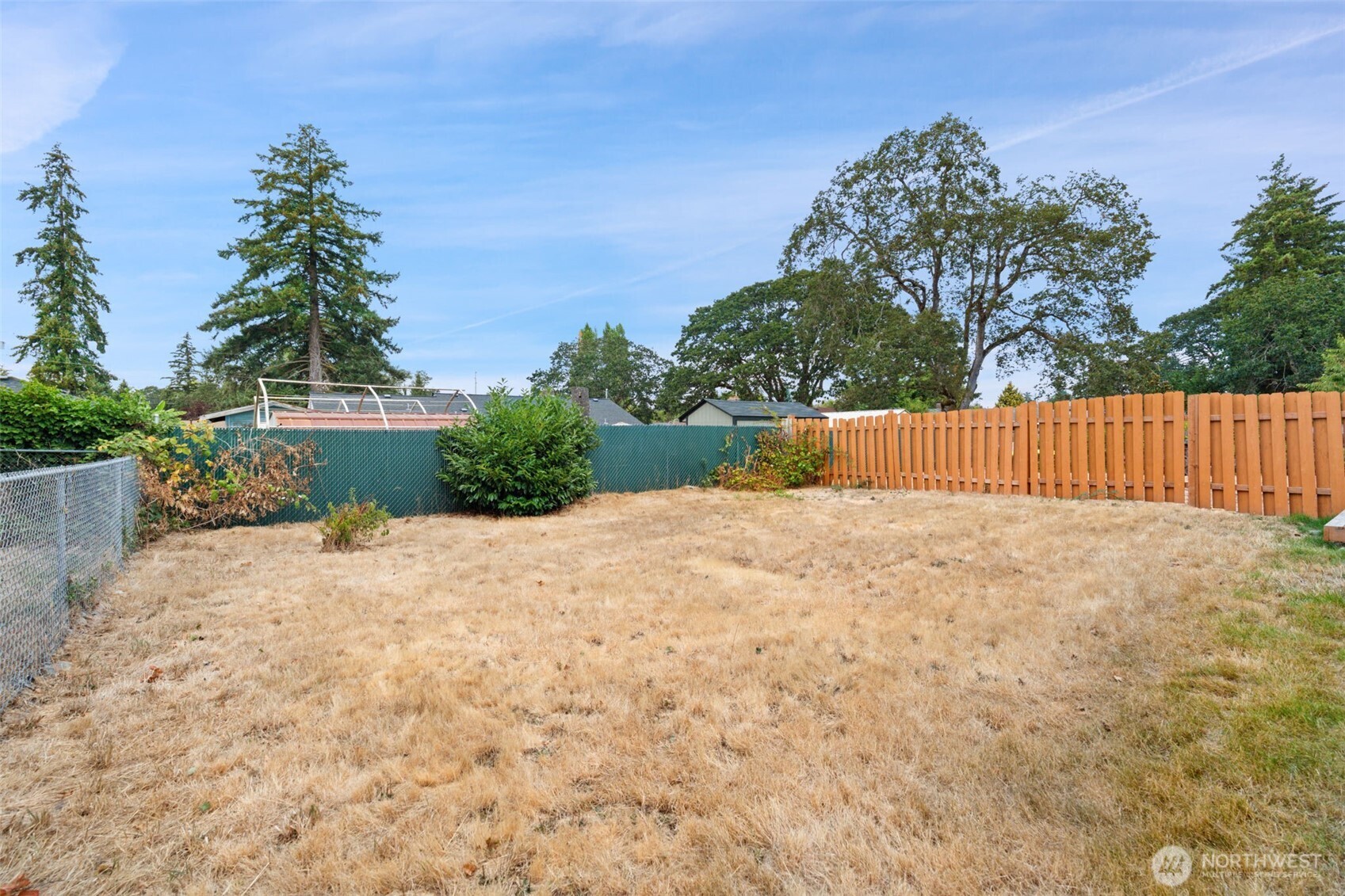 9417 Winona Street Property Photo 23