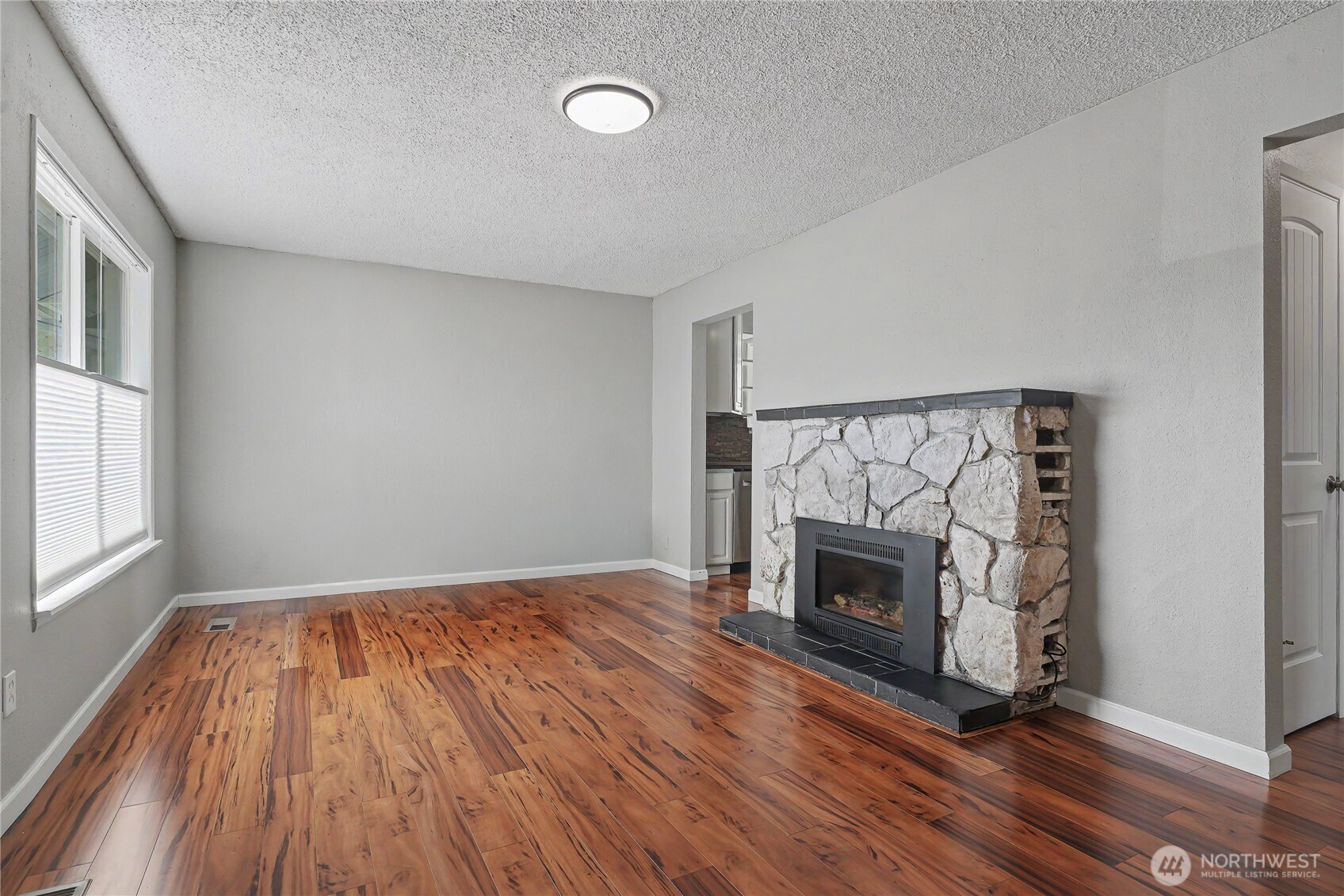 7014 S Montgomery Street Property Photo 5