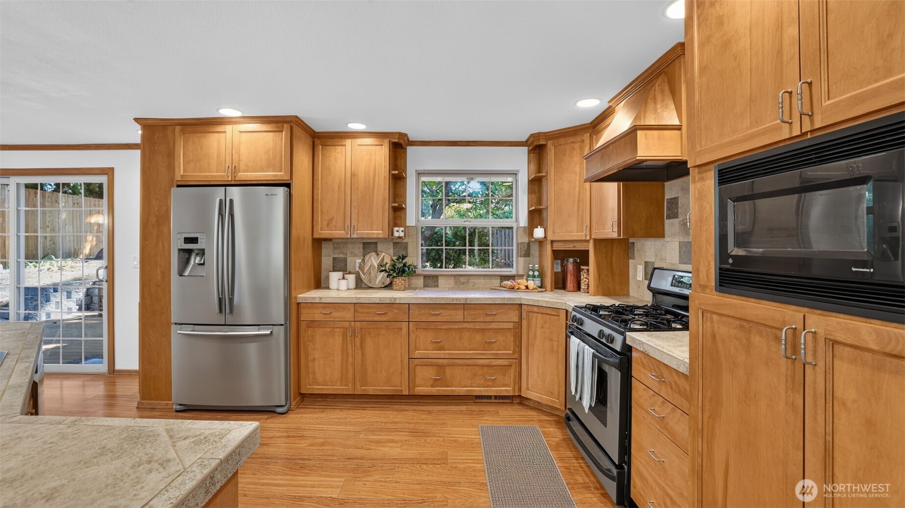 16702 143rd Avenue Property Photo 4