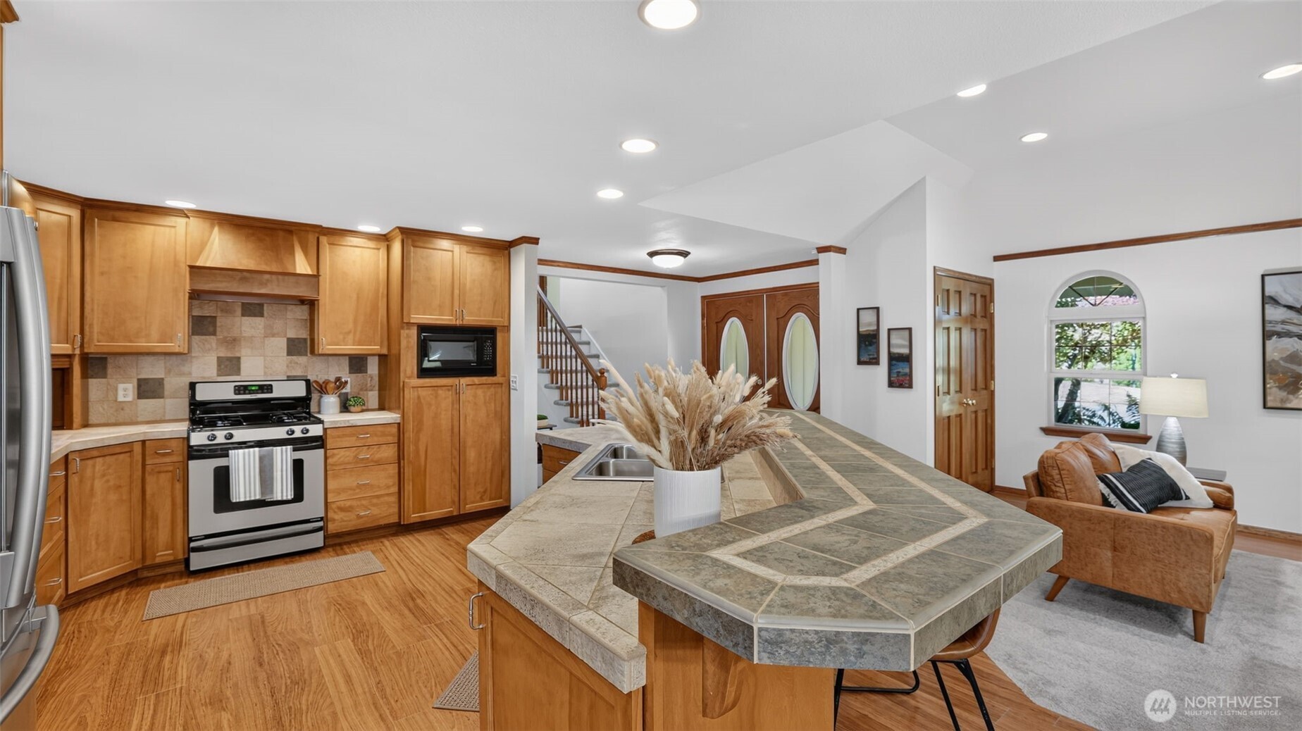 16702 143rd Avenue Property Photo 5
