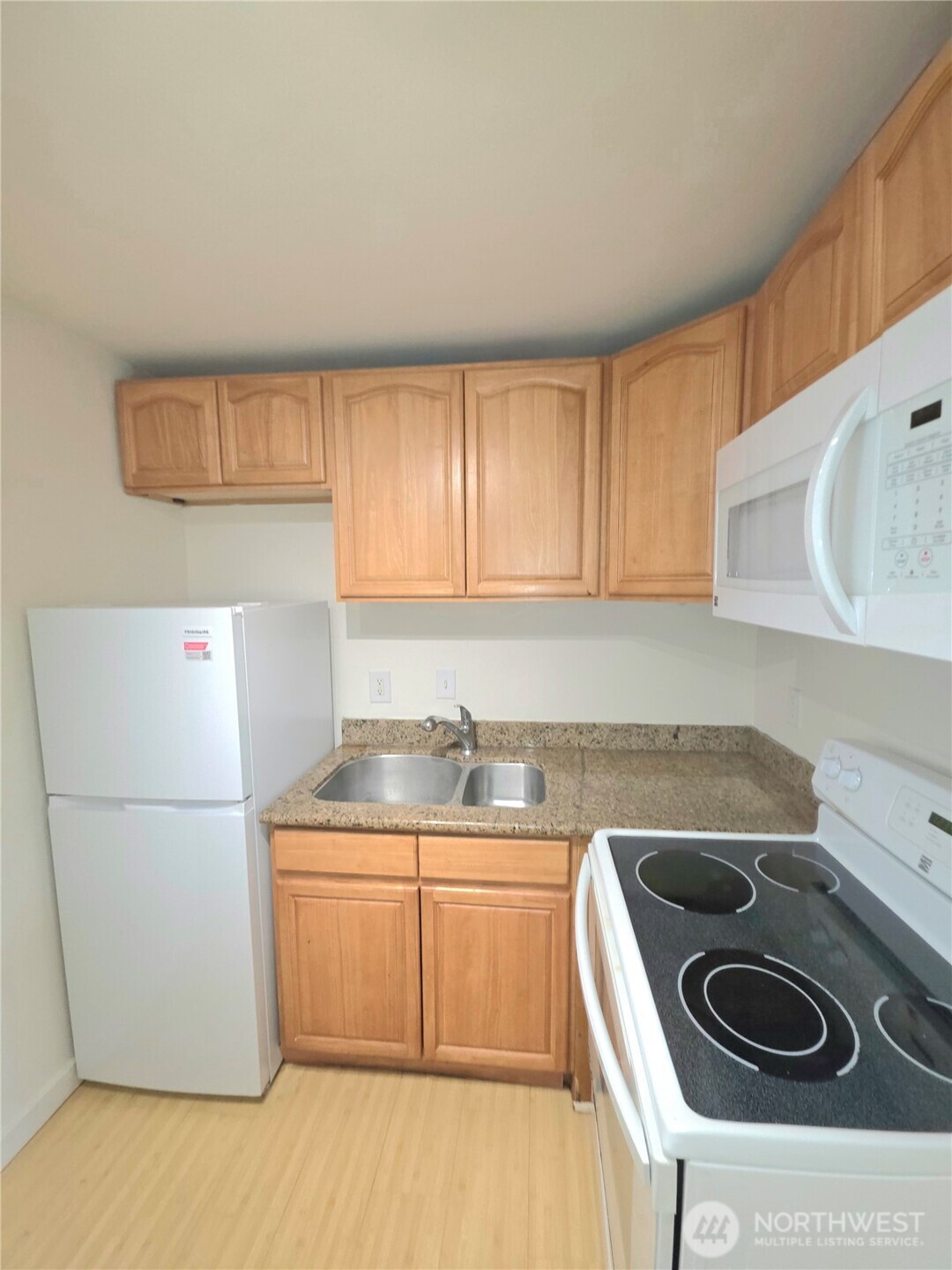 9811 Whitman Avenue 2 Property Photo 7