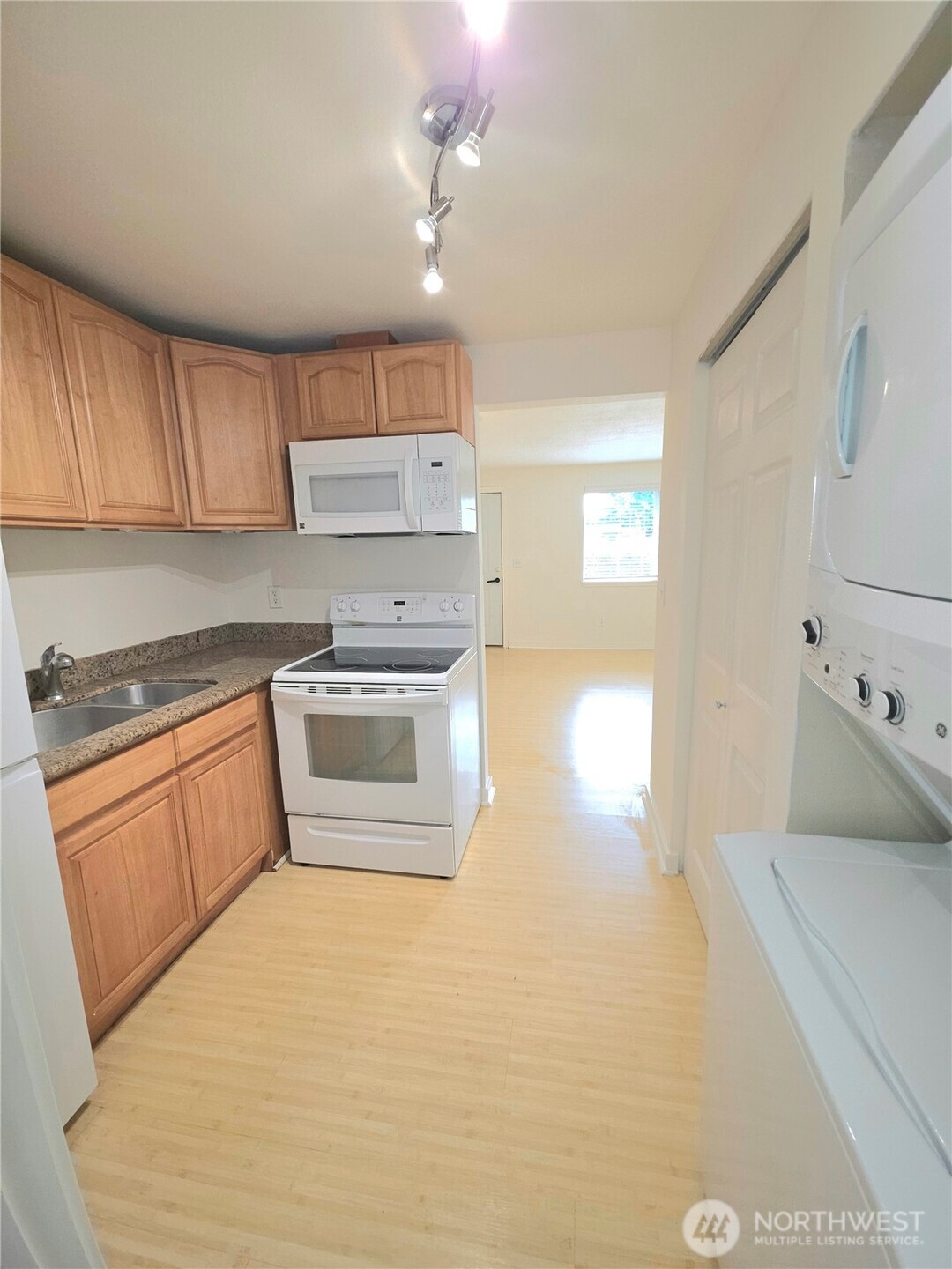 9811 Whitman Avenue 2 Property Photo 8