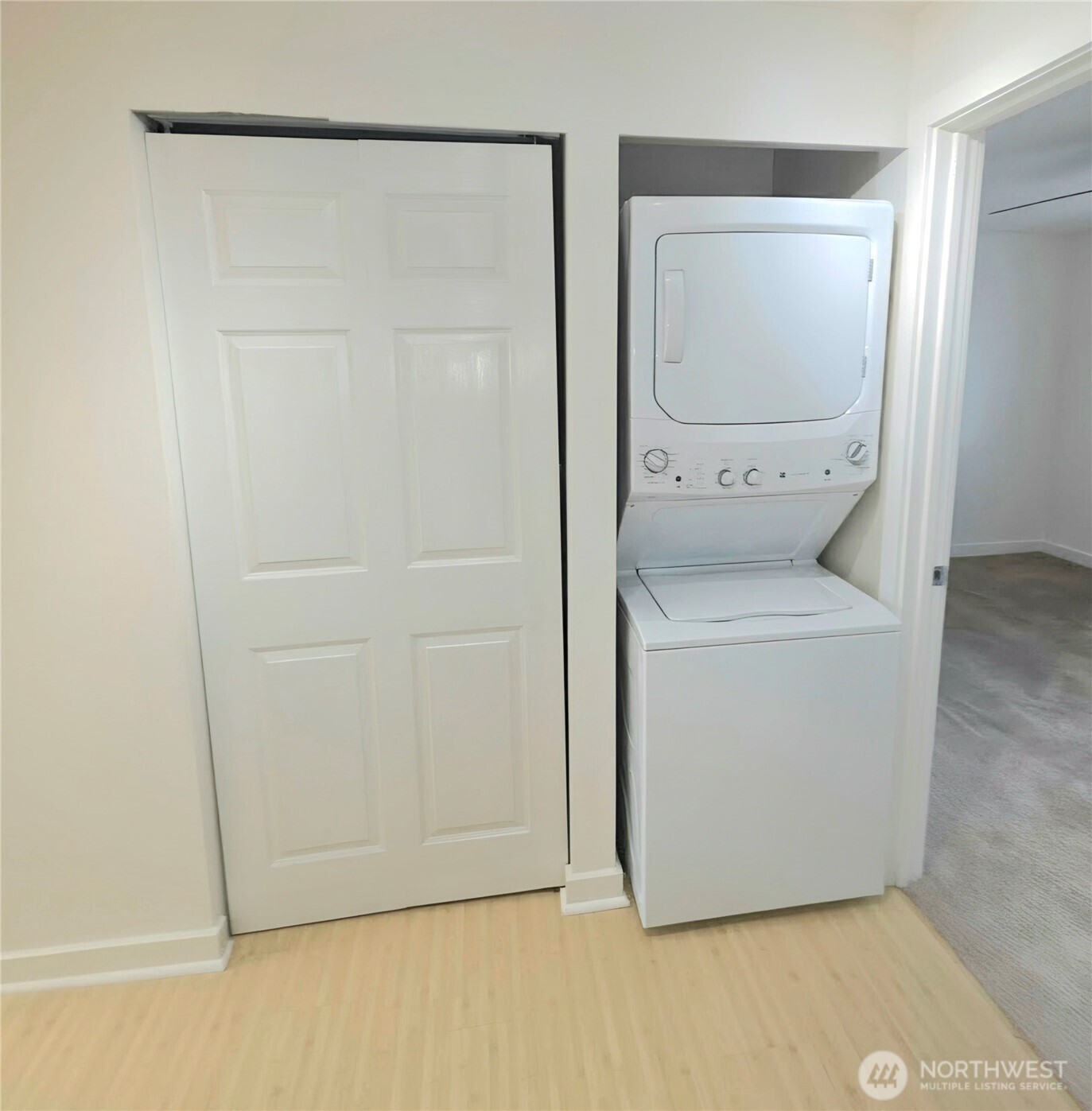9811 Whitman Avenue 2 Property Photo 9