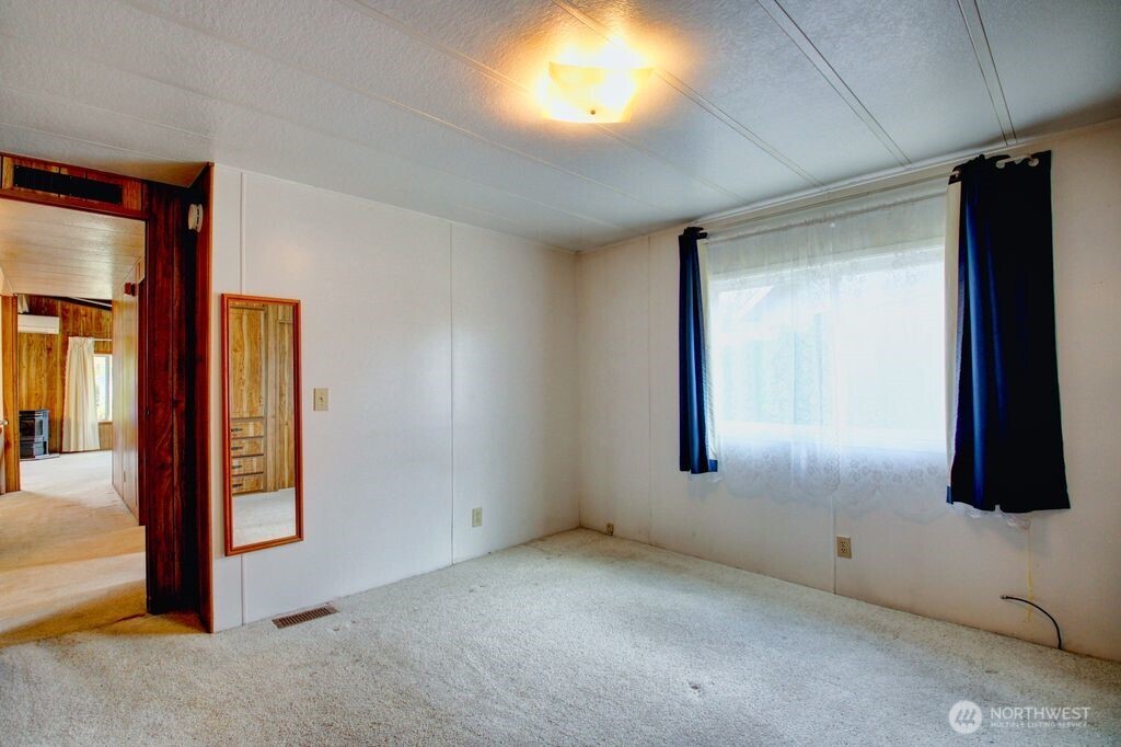 5900 64th Street 105 Property Photo 17