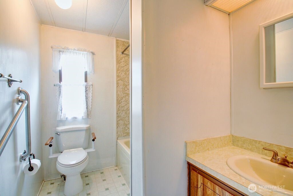 5900 64th Street 105 Property Photo 19
