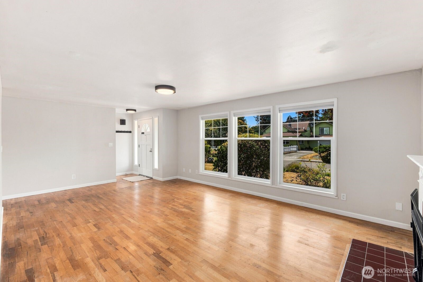 1021 Lombard Avenue Property Photo 6