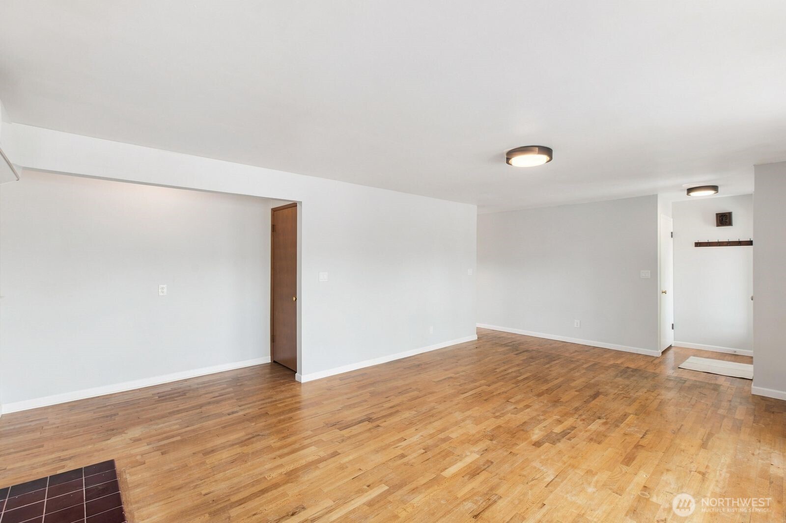 1021 Lombard Avenue Property Photo 9