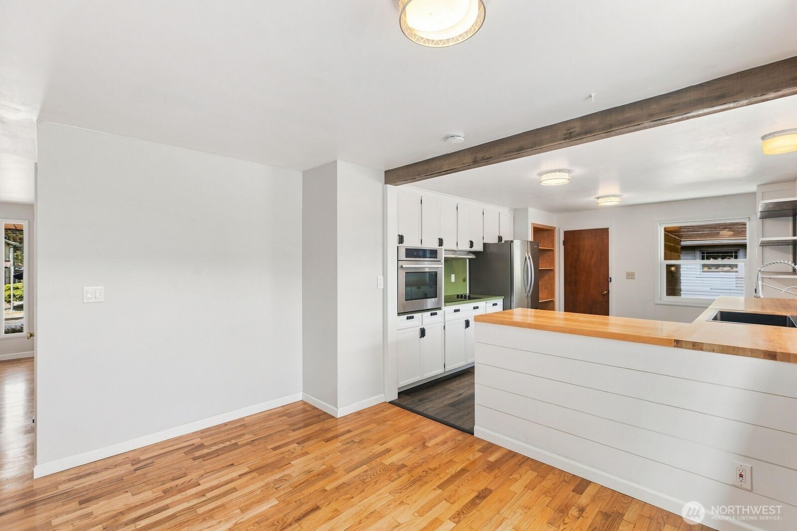 1021 Lombard Avenue Property Photo 12