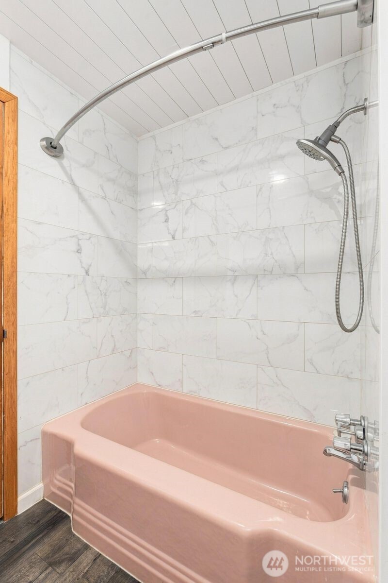 1021 Lombard Avenue Property Photo 21