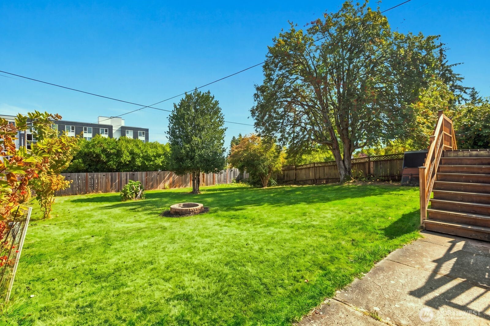 1021 Lombard Avenue Property Photo 39