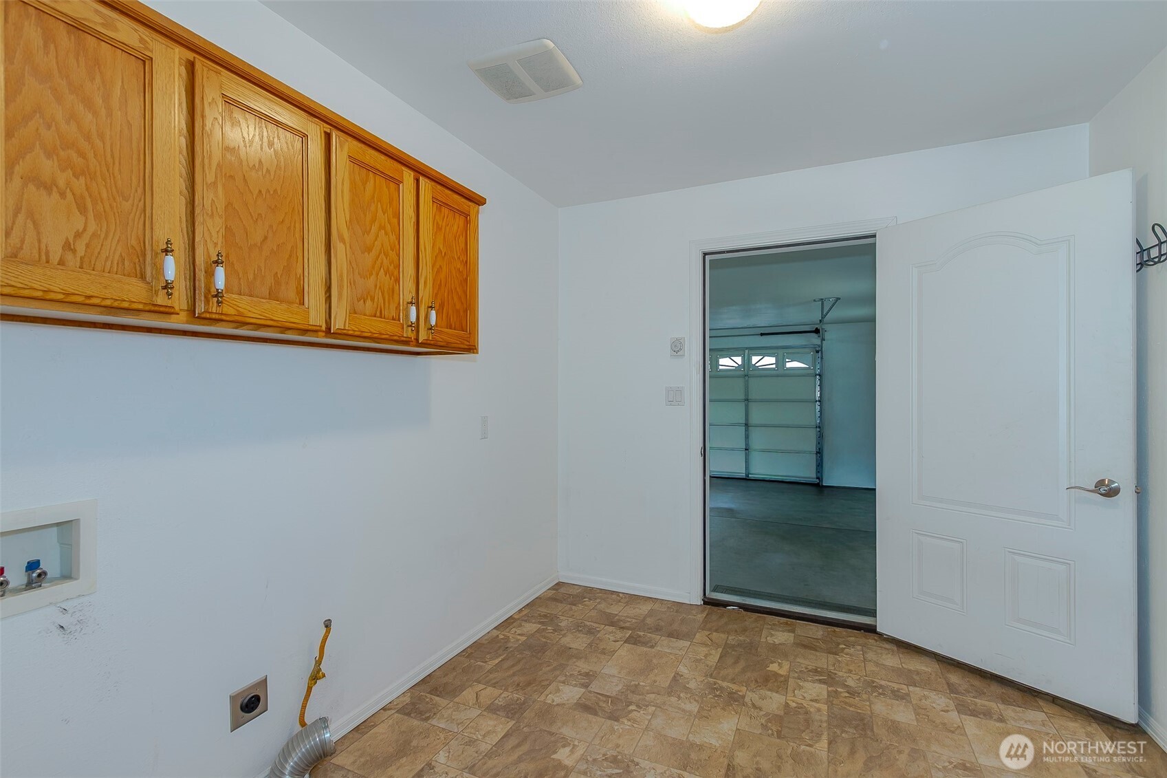 216 S 3rd Street Property Photo 31
