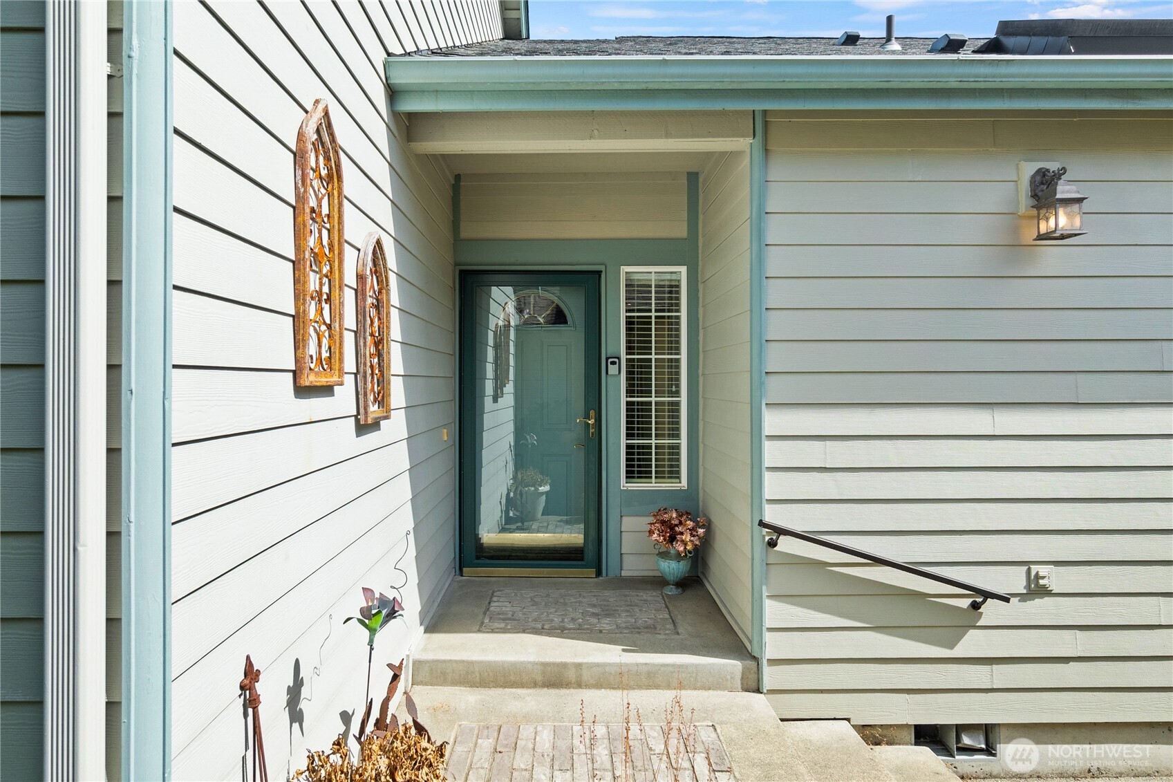 5611 Devonshire Street Property Photo 4