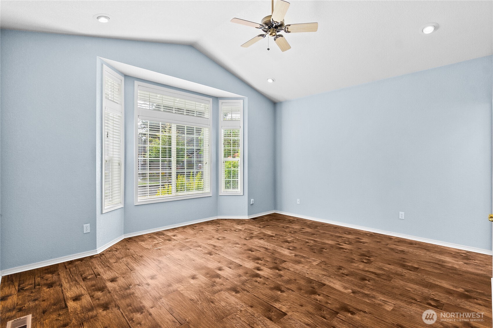 5611 Devonshire Street Property Photo 16