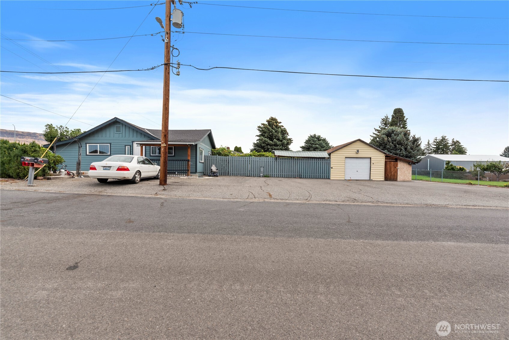 7 S Roland Avenue Property Photo 2
