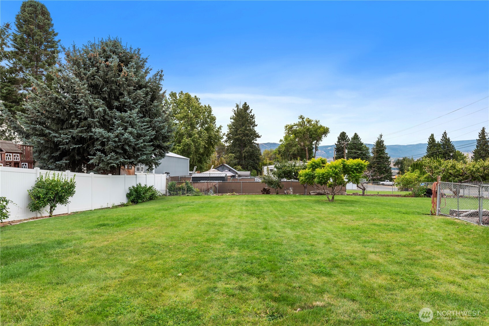 7 S Roland Avenue Property Photo 9