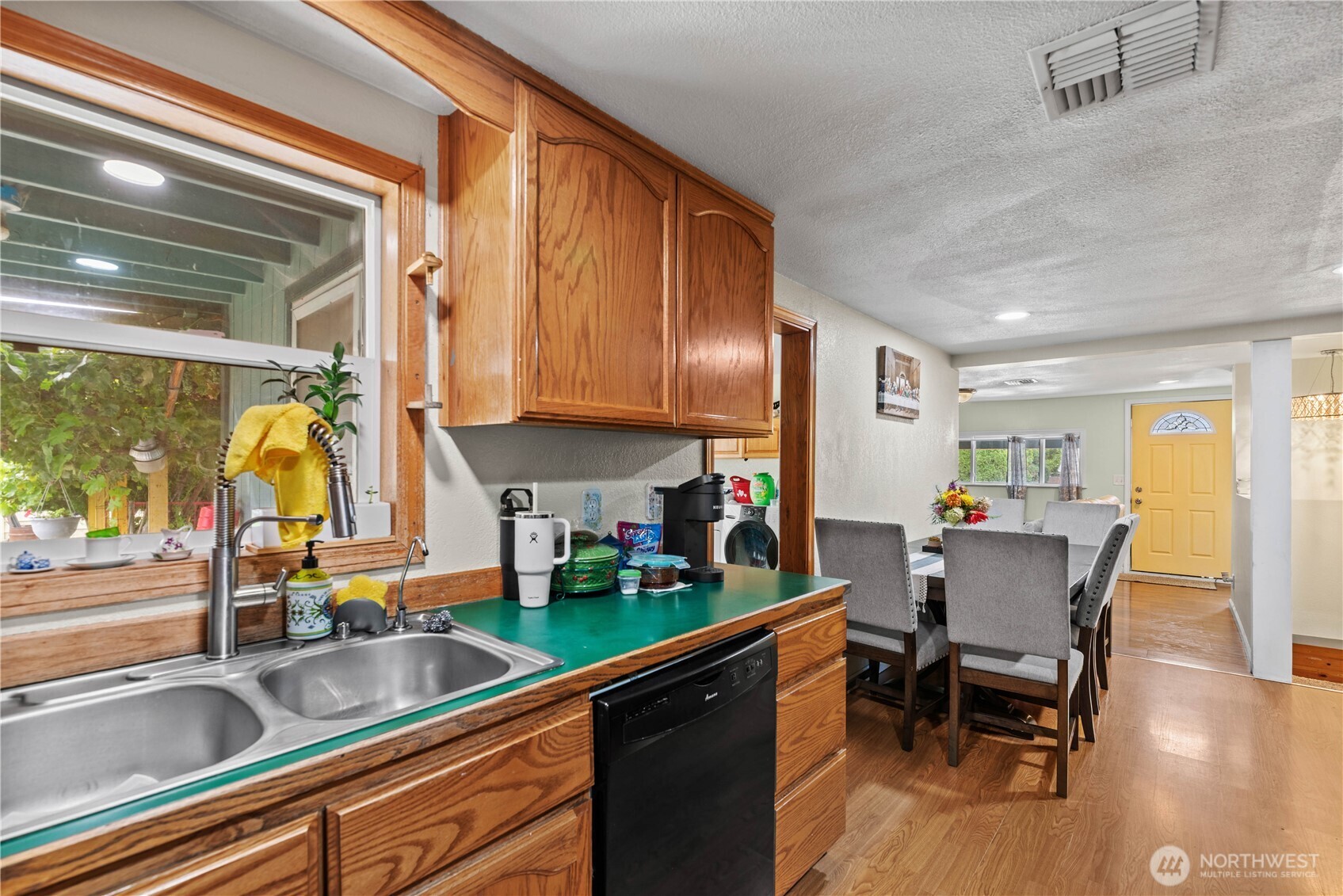 7 S Roland Avenue Property Photo 24