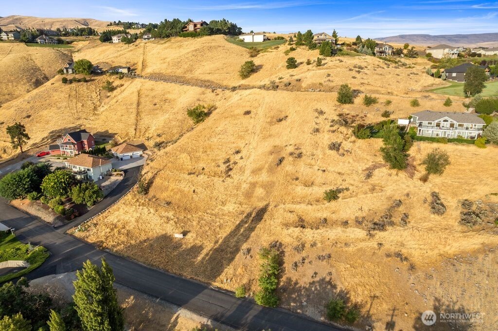 3825 Sunridge Ln Property Photo 11