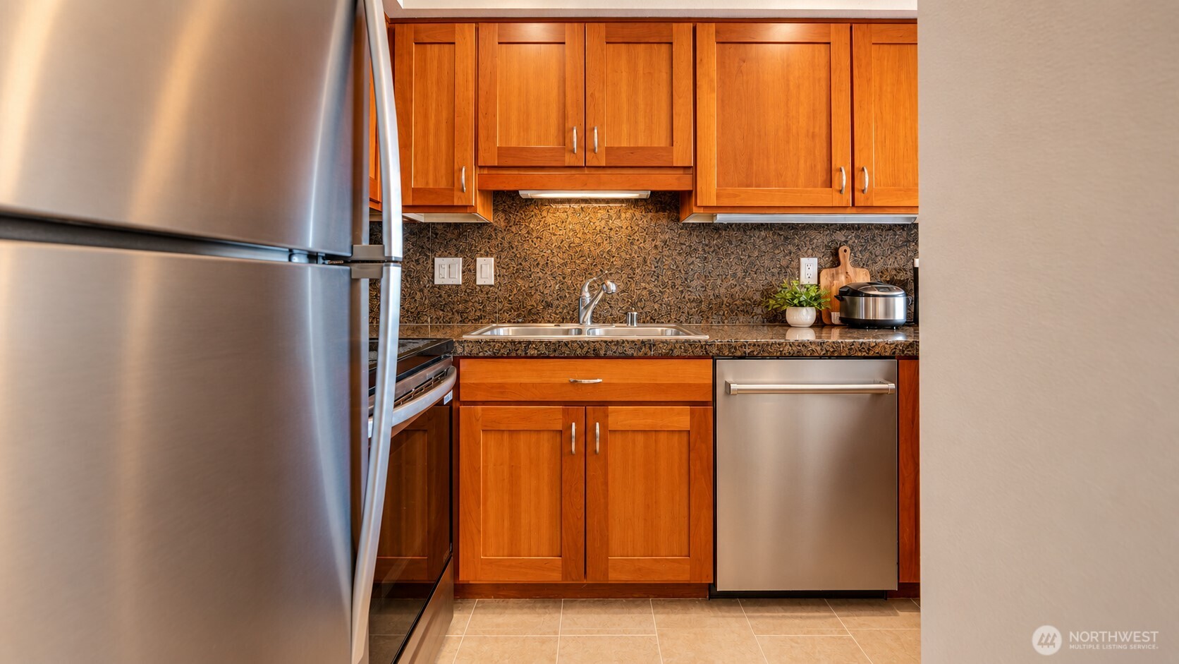 9030 Seward Park Avenue 311 Property Photo 3