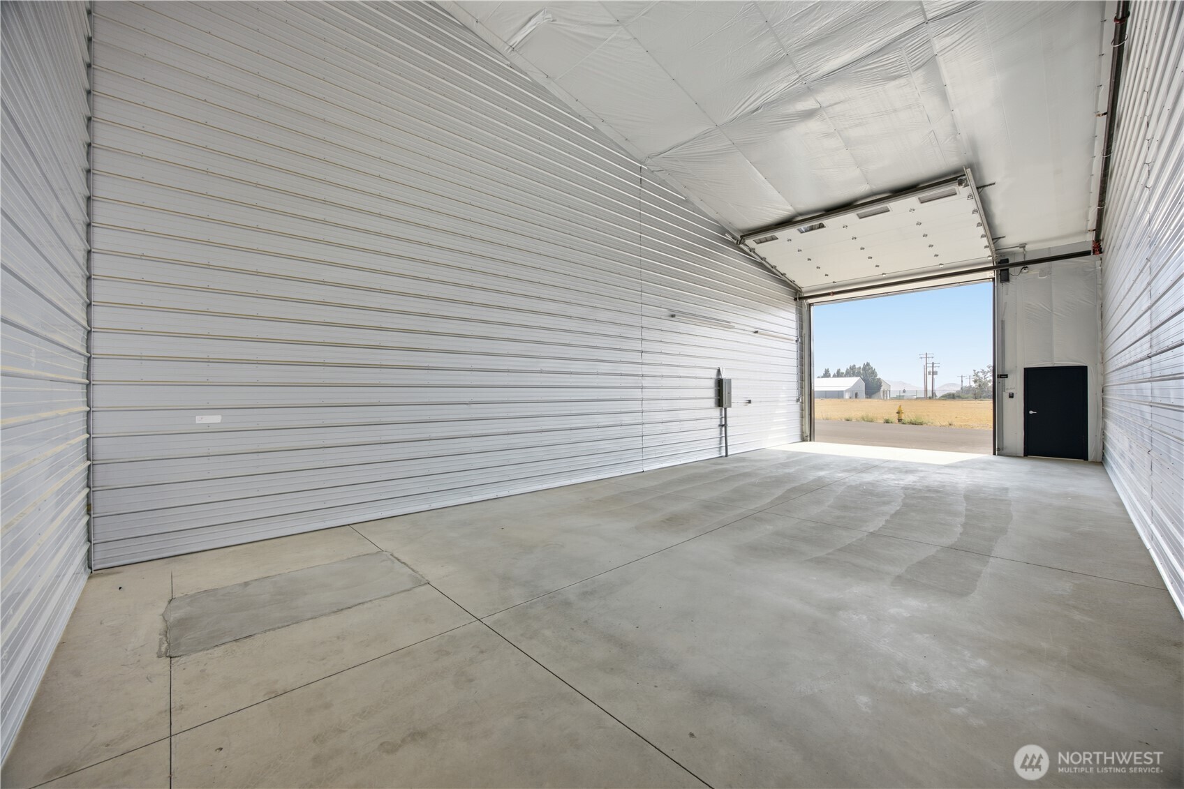 73 E Shop Avenue B-4 Property Photo 5